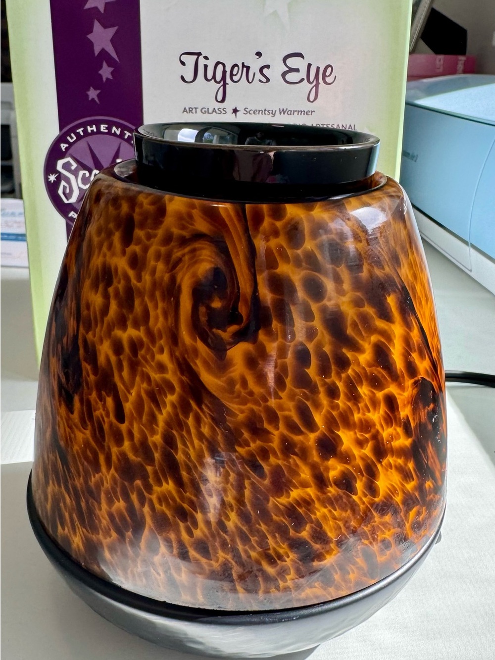 Scentsy Tiger's Eye Art Glass Warmer in Amber and Black
